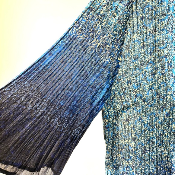 Catherines Blue Crinkle tunic top with silver studs 3X - Picture 3 of 12